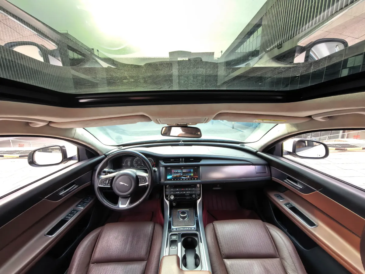 2018 Mercedes-Benz E Class 2.0T 184HP L4 9AT,autocango,china used car exporter,china ev exporter,chinese used car exporter,chinese used ev exporter