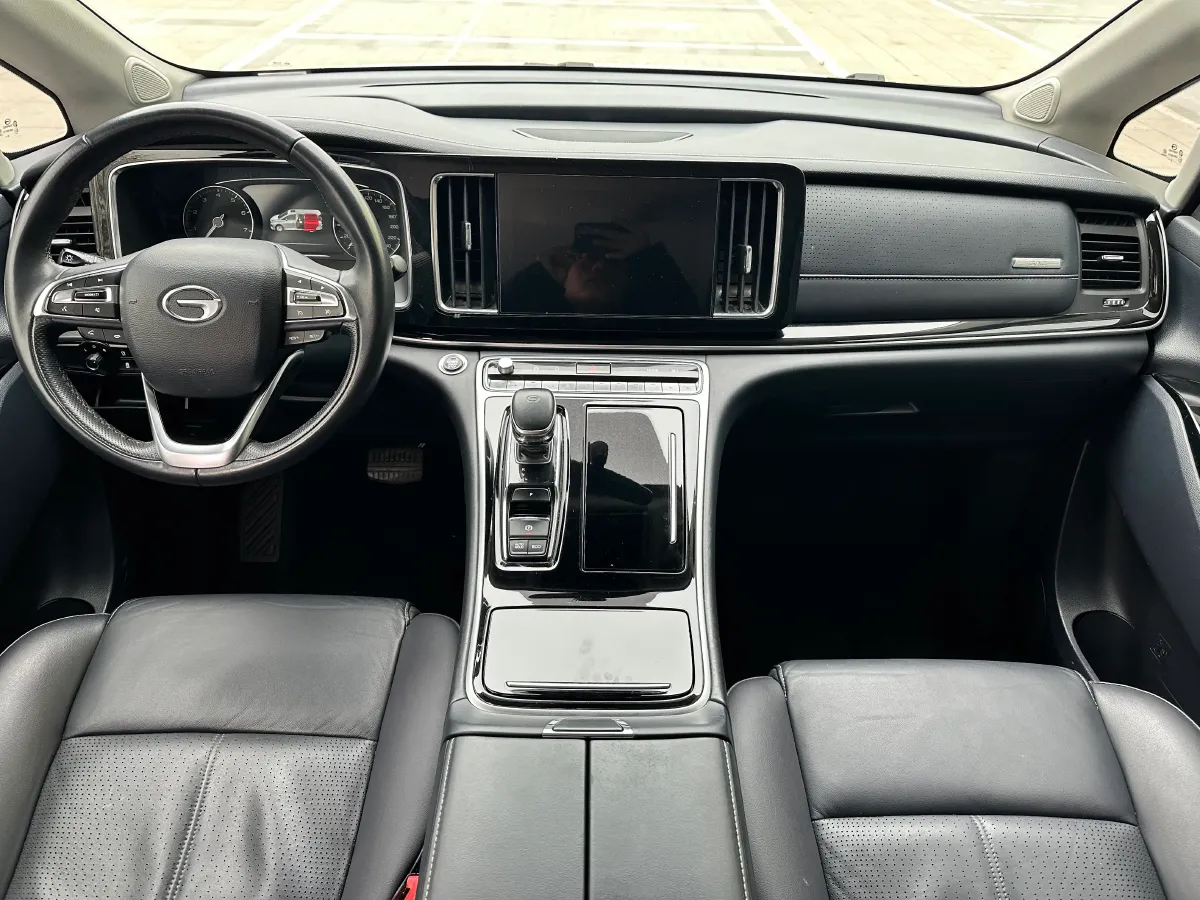 2021 GAC Trumpchi M8 2.0T 252HP L4 8AT,autocango,china used car exporter,china ev exporter,chinese used car exporter,chinese used ev exporter