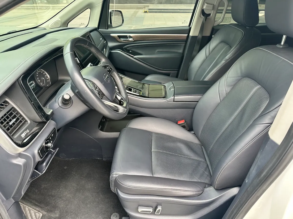 2021 GAC Trumpchi M8 2.0T 252HP L4 8AT,autocango,china used car exporter,china ev exporter,chinese used car exporter,chinese used ev exporter