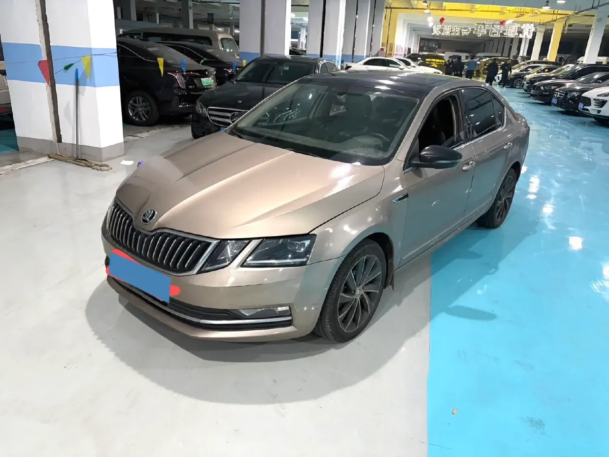 2018 Skoda Octavia 1.4T 150HP L4 7DCT,autocango,china used car exporter,china ev exporter,chinese used car exporter,chinese used ev exporter