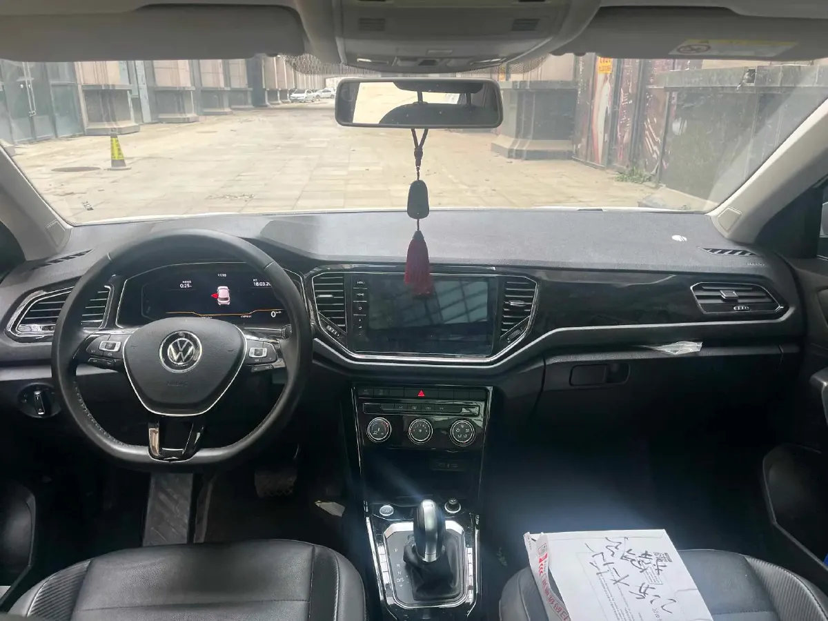 2021 Volkswagen T-Roc 1.4T 150HP L4 7DCT,autocango,china used car exporter,china ev exporter,chinese used car exporter,chinese used ev exporter