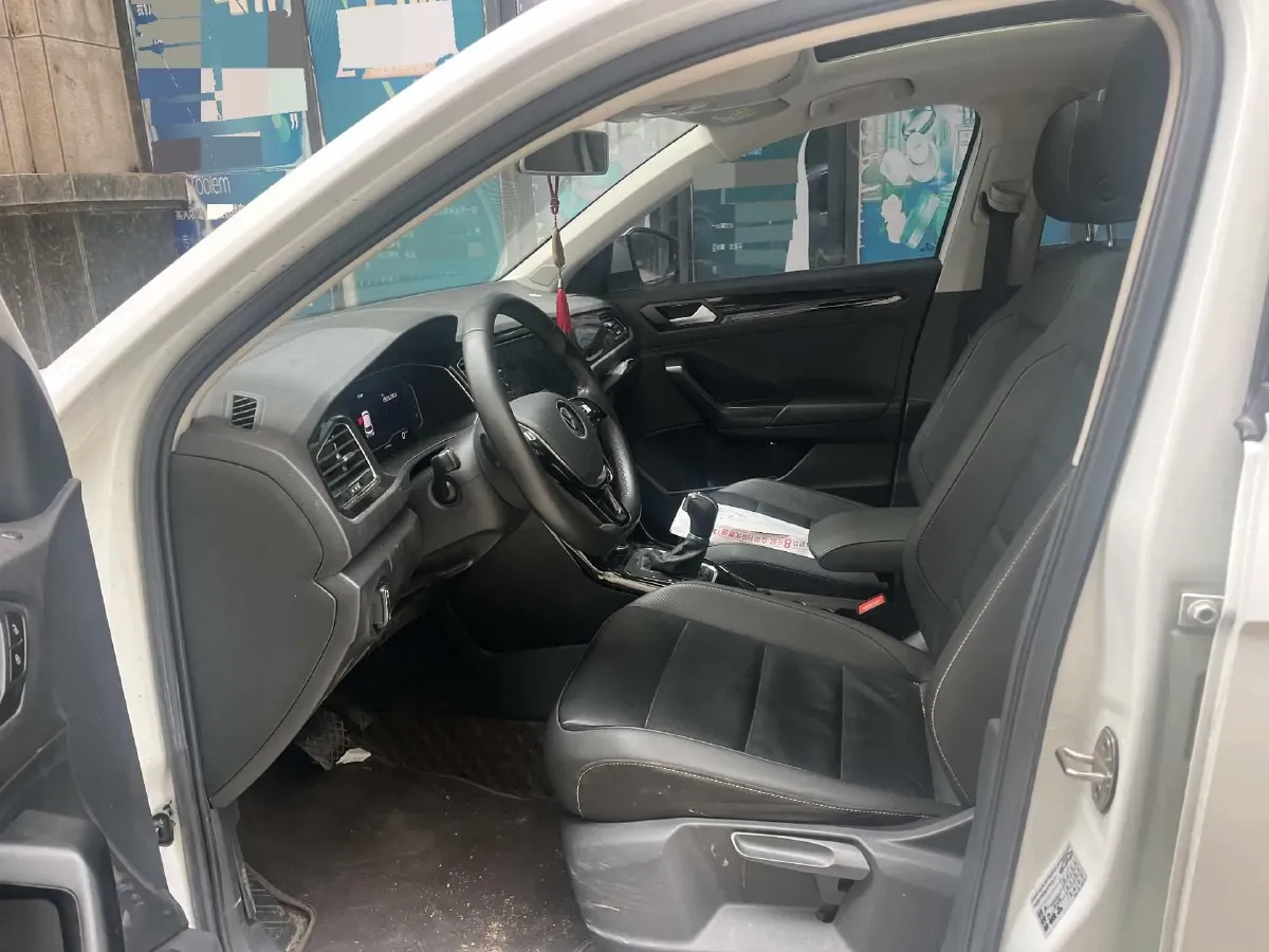 2021 Volkswagen T-Roc 1.4T 150HP L4 7DCT,autocango,china used car exporter,china ev exporter,chinese used car exporter,chinese used ev exporter