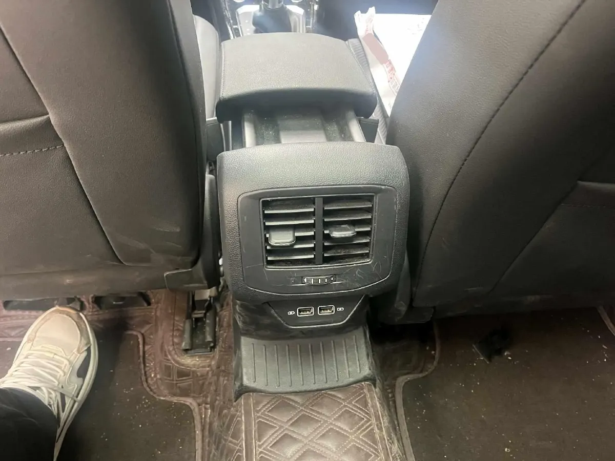 2021 Volkswagen T-Roc 1.4T 150HP L4 7DCT,autocango,china used car exporter,china ev exporter,chinese used car exporter,chinese used ev exporter