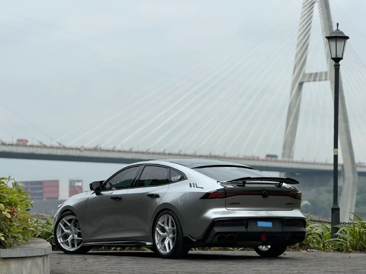 2023 ChangAn UNI-V 2.0T 233HP L4 8AT,autocango,china used car exporter,china ev exporter,chinese used car exporter,chinese used ev exporter