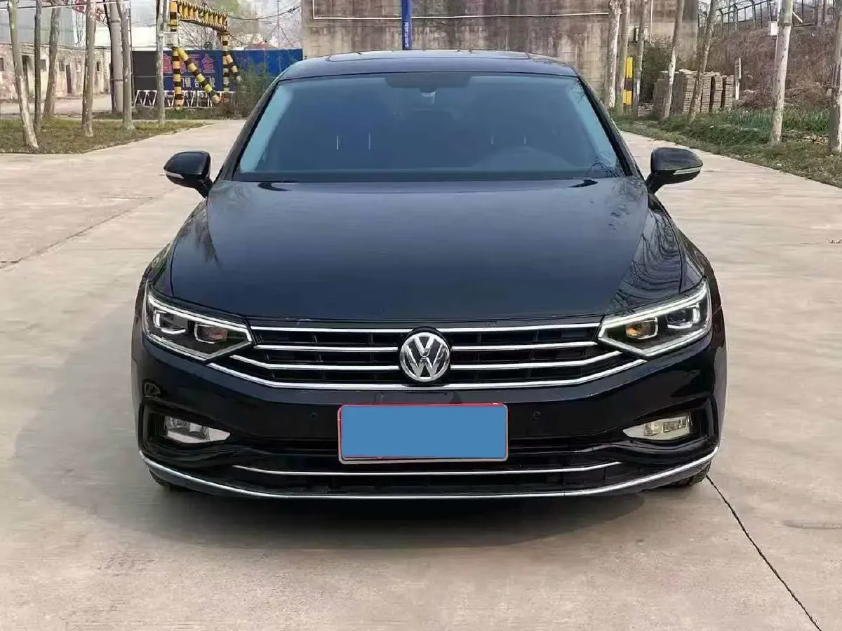 2021 Volkswagen Magotan 2.0T 186HP L4 7DCT,autocango,china used car exporter,china ev exporter,chinese used car exporter,chinese used ev exporter