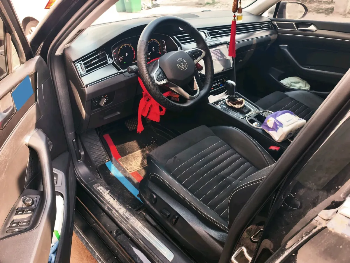 2021 Volkswagen Magotan 2.0T 186HP L4 7DCT,autocango,china used car exporter,china ev exporter,chinese used car exporter,chinese used ev exporter