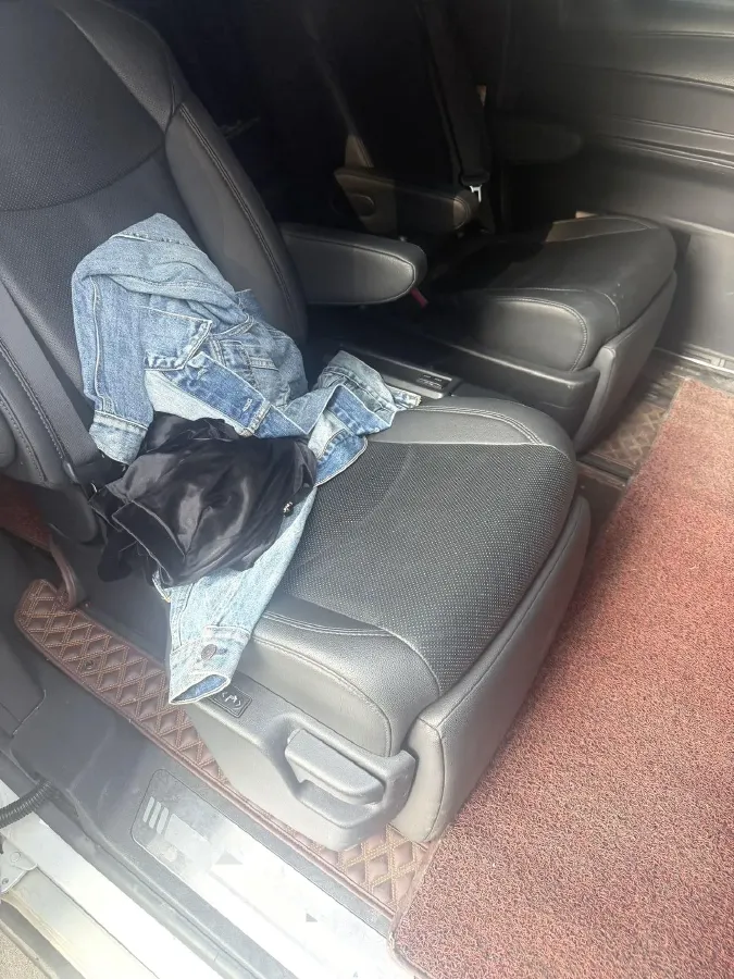 2021 Toyota Sienna 2.5L 192HP L4 E-CVT Hybrid,autocango,china used car exporter,china ev exporter,chinese used car exporter,chinese used ev exporter