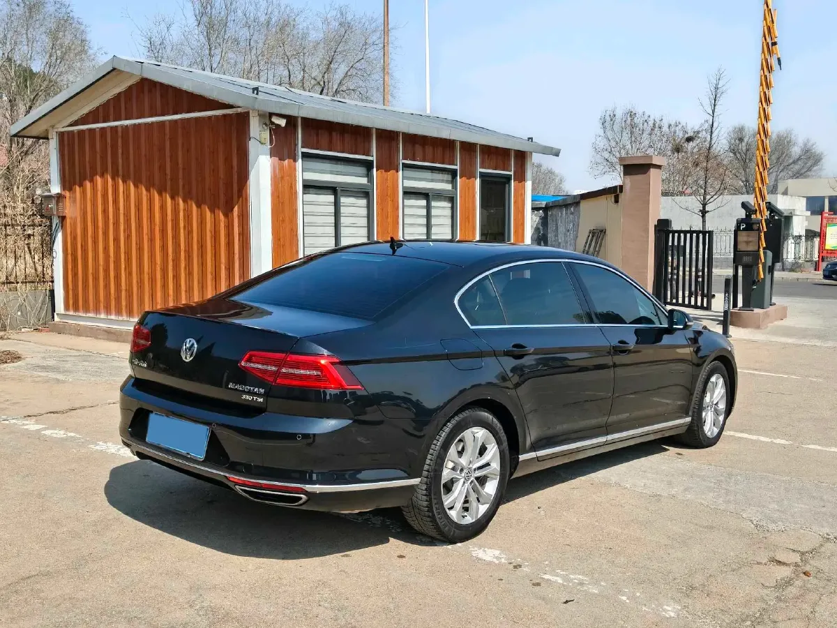 2019 Volkswagen Magotan 2.0T 186HP L4 7DCT,autocango,china used car exporter,china ev exporter,chinese used car exporter,chinese used ev exporter