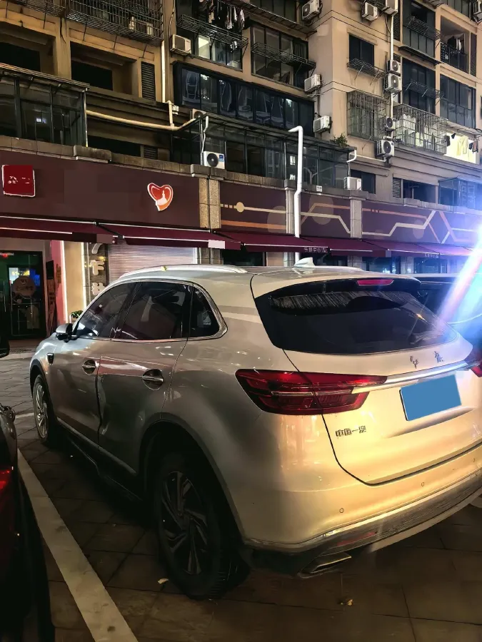 2022 HongQi HS5 2.0T 224HP L4 6AT,autocango,china used car exporter,china ev exporter,chinese used car exporter,chinese used ev exporter