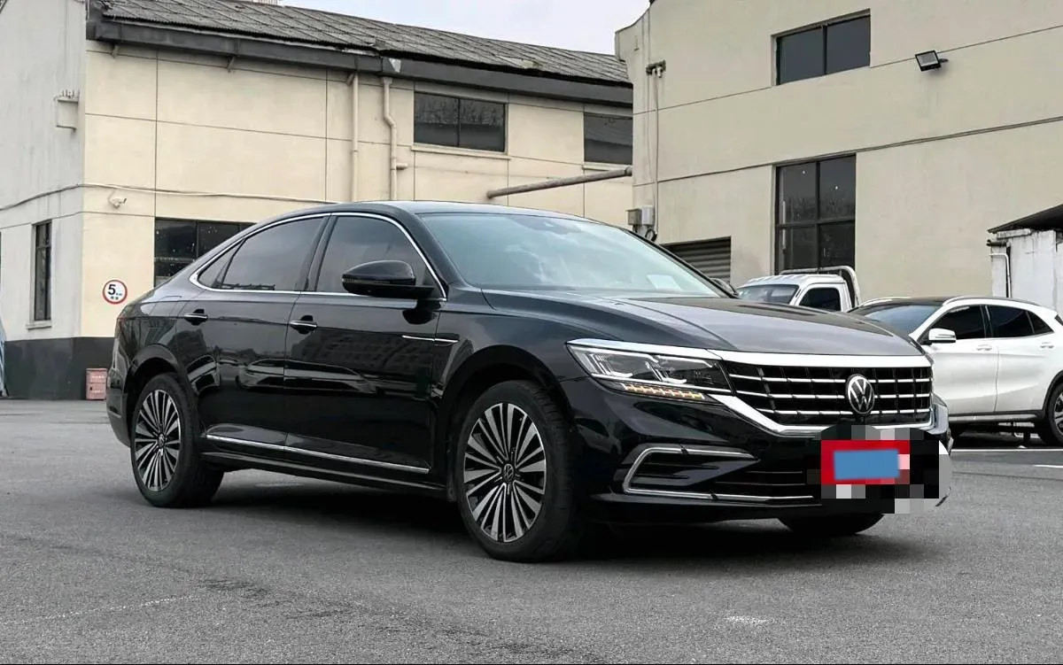 2021 Volkswagen Passat 2.0T 220HP L4 7DCT,autocango,china used car exporter,china ev exporter,chinese used car exporter,chinese used ev exporter
