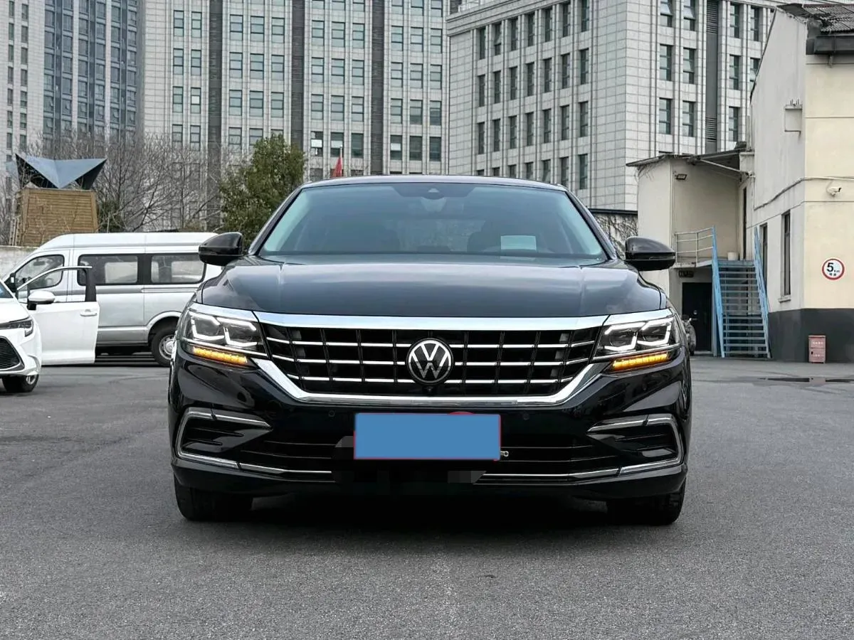 2021 Volkswagen Passat 2.0T 220HP L4 7DCT,autocango,china used car exporter,china ev exporter,chinese used car exporter,chinese used ev exporter