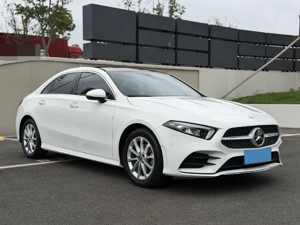 2021 Mercedes-Benz A Class 1.3T 163HP L4 7DCT,autocango,china used car exporter,china ev exporter,chinese used car exporter,chinese used ev exporter