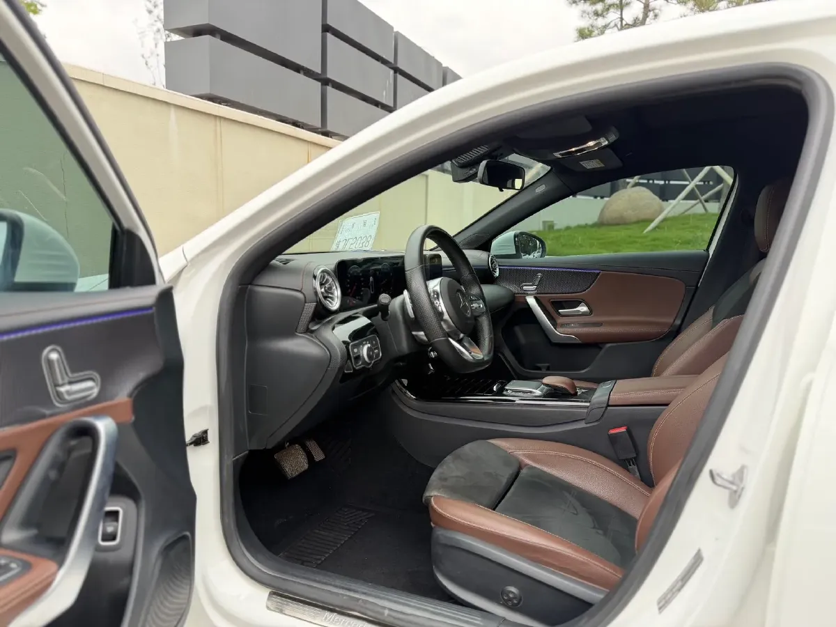 2021 Mercedes-Benz A Class 1.3T 163HP L4 7DCT,autocango,china used car exporter,china ev exporter,chinese used car exporter,chinese used ev exporter