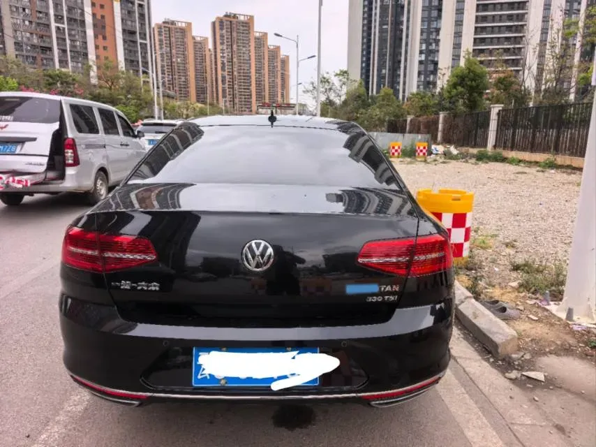 2018 Volkswagen Magotan 1.8T 180HP L4 7DCT,autocango,china used car exporter,china ev exporter,chinese used car exporter,chinese used ev exporter