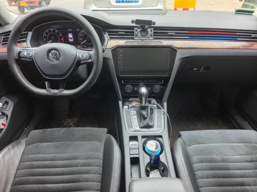2018 Volkswagen Magotan 1.8T 180HP L4 7DCT,autocango,china used car exporter,china ev exporter,chinese used car exporter,chinese used ev exporter