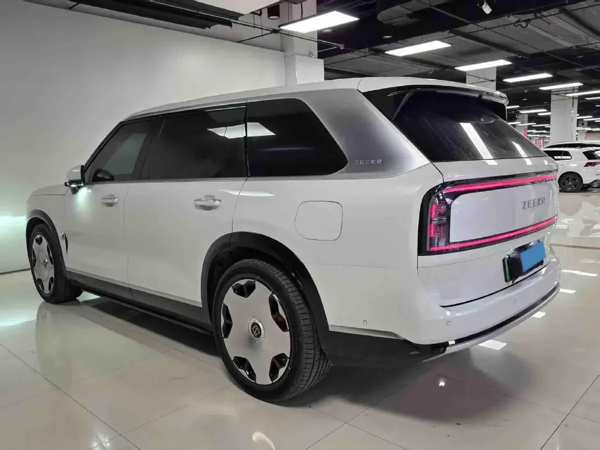 2025 Zeekr 9X 2.0T 279HP L4 1DHT PHEV,autocango,china used car exporter,china ev exporter,chinese used car exporter,chinese used ev exporter