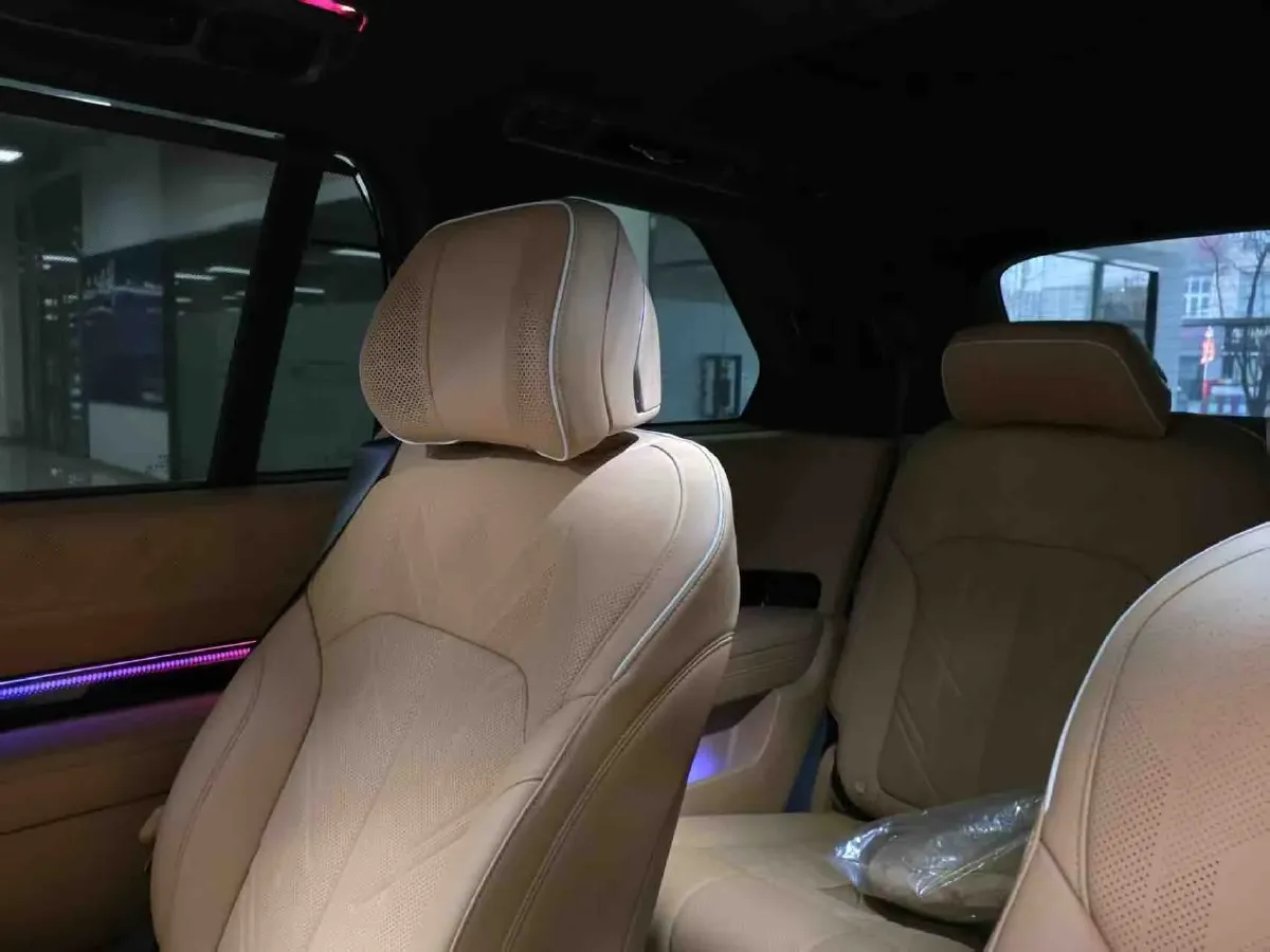 2025 Zeekr 9X 2.0T 279HP L4 1DHT PHEV,autocango,china used car exporter,china ev exporter,chinese used car exporter,chinese used ev exporter