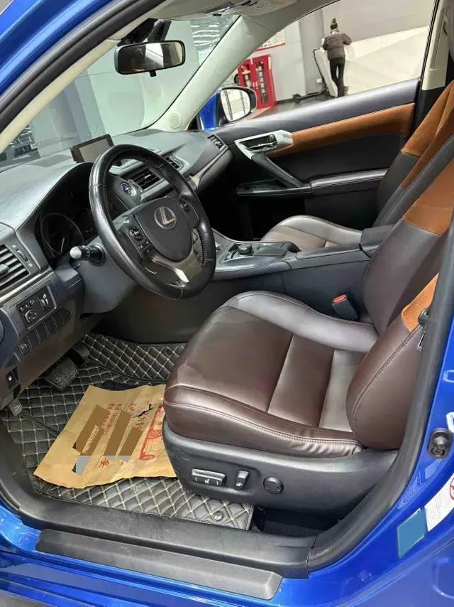 2017 Mercedes-Benz CLA Class 1.6T 156HP L4 7DCT,autocango,china used car exporter,china ev exporter,chinese used car exporter,chinese used ev exporter