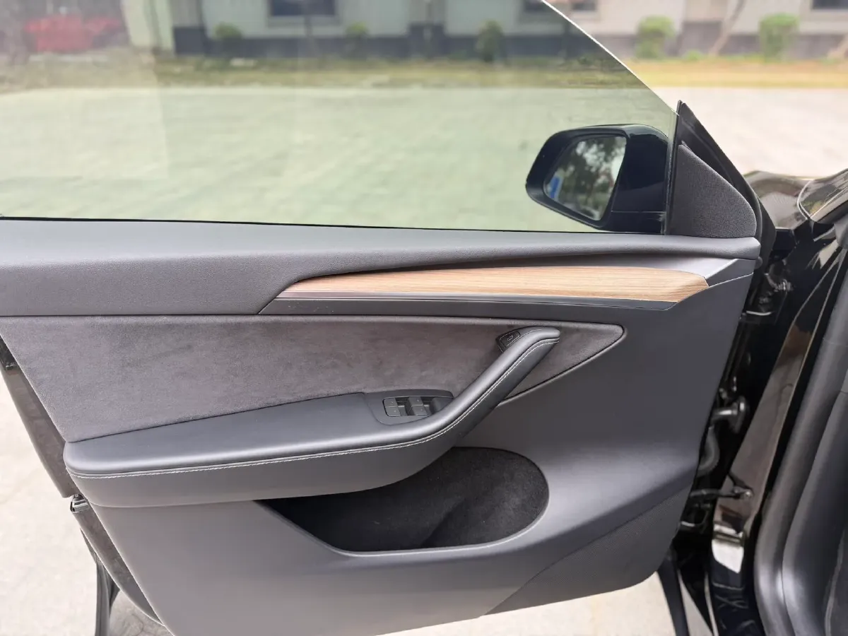 2022 Tesla Model Y BEV 60KWH,autocango,china used car exporter,china ev exporter,chinese used car exporter,chinese used ev exporter