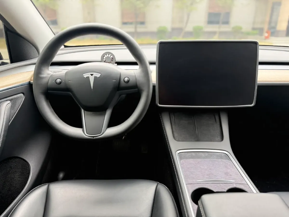 2022 Tesla Model Y BEV 60KWH,autocango,china used car exporter,china ev exporter,chinese used car exporter,chinese used ev exporter