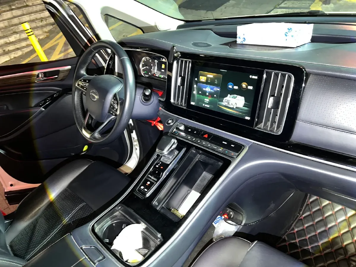 2021 GAC Trumpchi M8 2.0T 252HP L4 8AT,autocango,china used car exporter,china ev exporter,chinese used car exporter,chinese used ev exporter