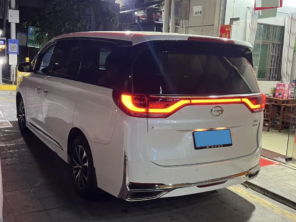 2021 GAC Trumpchi M8 2.0T 252HP L4 8AT,autocango,china used car exporter,china ev exporter,chinese used car exporter,chinese used ev exporter