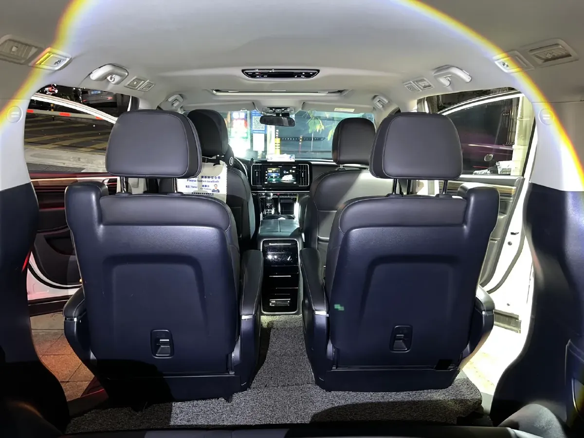 2021 GAC Trumpchi M8 2.0T 252HP L4 8AT,autocango,china used car exporter,china ev exporter,chinese used car exporter,chinese used ev exporter