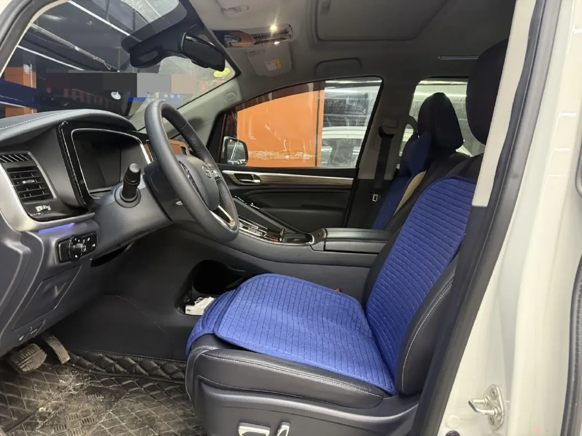 2021 GAC Trumpchi M8 2.0T 252HP L4 8AT,autocango,china used car exporter,china ev exporter,chinese used car exporter,chinese used ev exporter