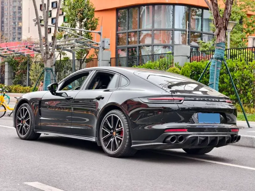 2017 BMW X6 3.0T 306HP L6 8AT,autocango,china used car exporter,china ev exporter,chinese used car exporter,chinese used ev exporter