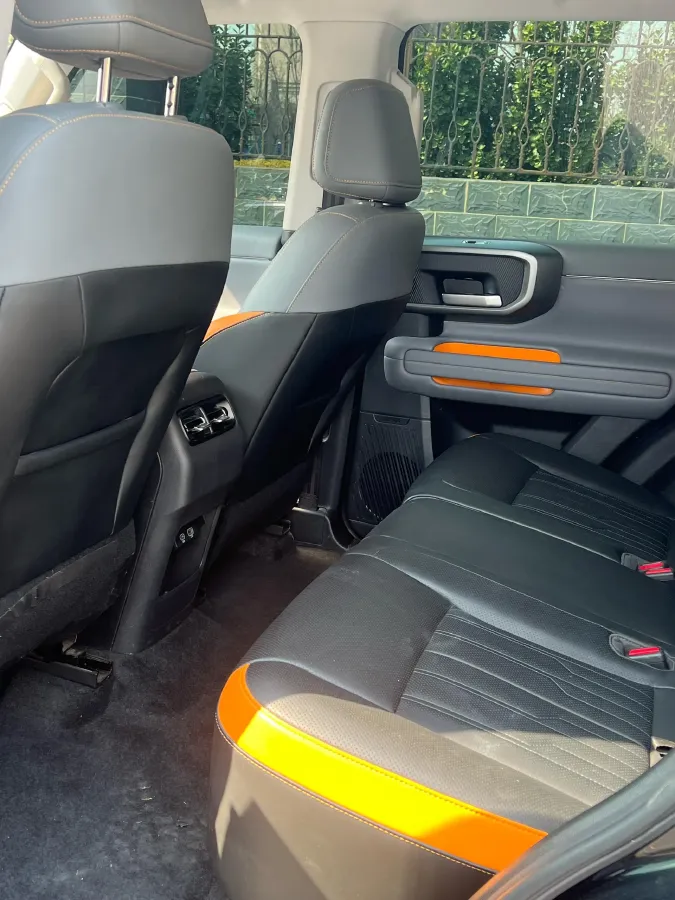 2025 Beijing BJ40 REEV REEV 188HP REEV 40.3KWH,autocango,china used car exporter,china ev exporter,chinese used car exporter,chinese used ev exporter