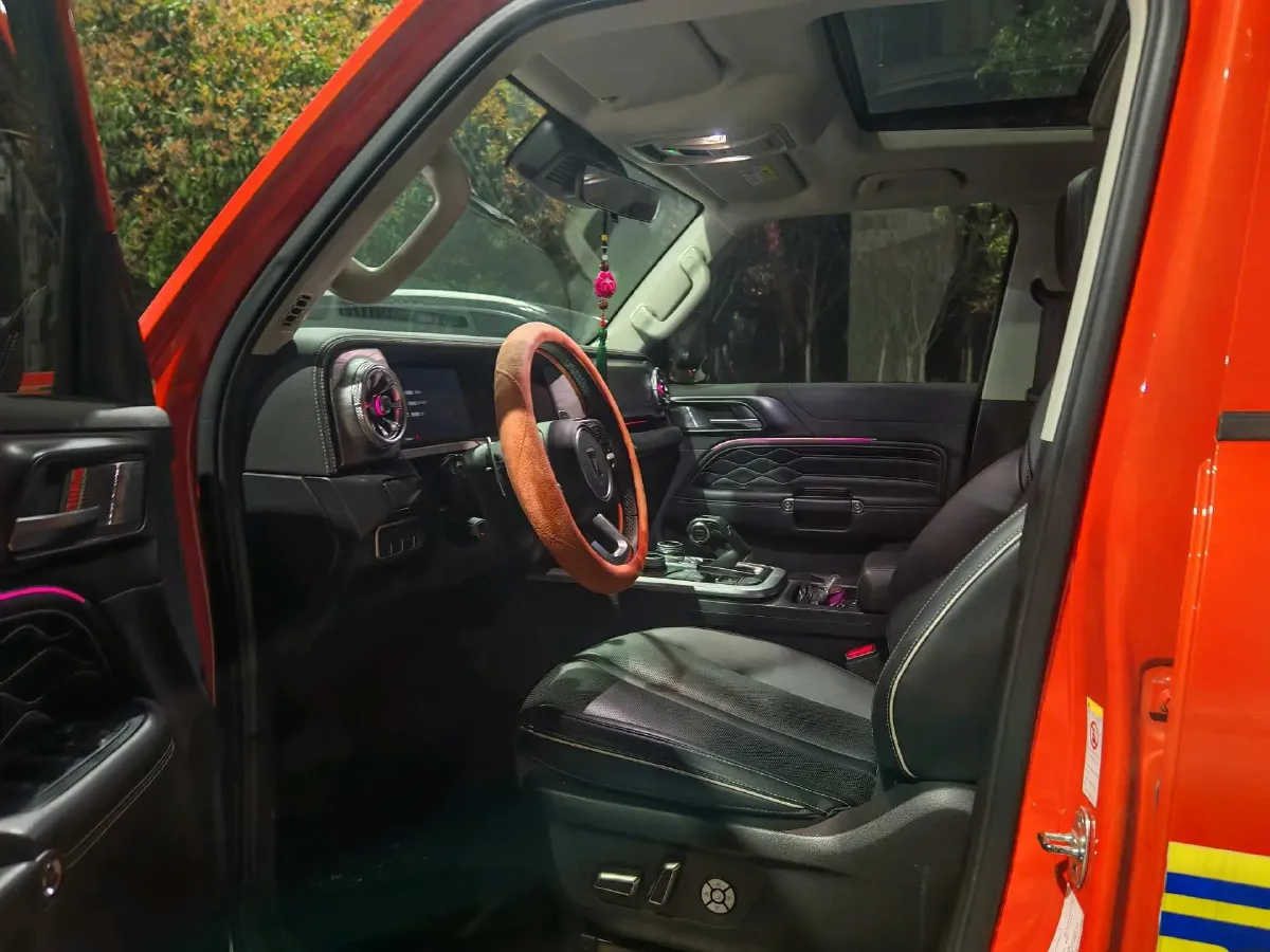 2023 Tank 300 2.0T 227HP L4 8AT,autocango,china used car exporter,china ev exporter,chinese used car exporter,chinese used ev exporter