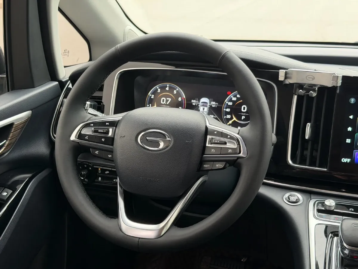 2021 GAC Trumpchi M8 2.0T 252HP L4 8AT,autocango,china used car exporter,china ev exporter,chinese used car exporter,chinese used ev exporter