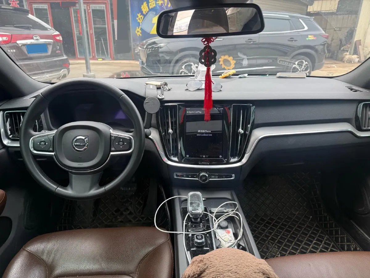 2023 Volvo S60 2.0T 197HP L4 7DCT,autocango,china used car exporter,china ev exporter,chinese used car exporter,chinese used ev exporter