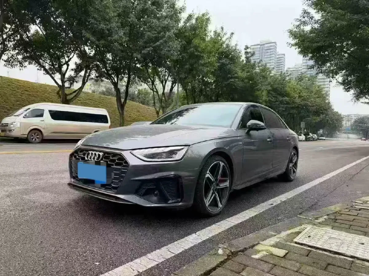 2023 Audi A4L 2.0T 245HP L4 7DCT,autocango,china used car exporter,china ev exporter,chinese used car exporter,chinese used ev exporter