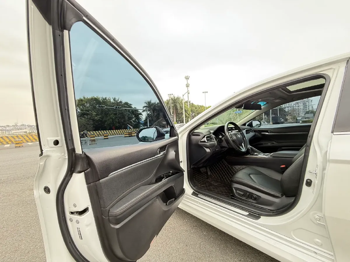 2019 Toyota Camry 2.0L 178HP L4 CVT,autocango,china used car exporter,china ev exporter,chinese used car exporter,chinese used ev exporter