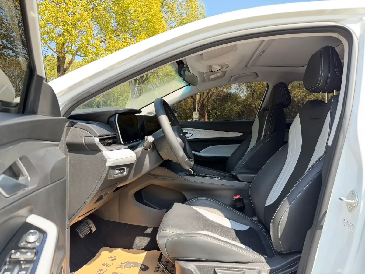 2024 Geely Binray 1.5T 181HP L4 7DCT,autocango,china used car exporter,china ev exporter,chinese used car exporter,chinese used ev exporter