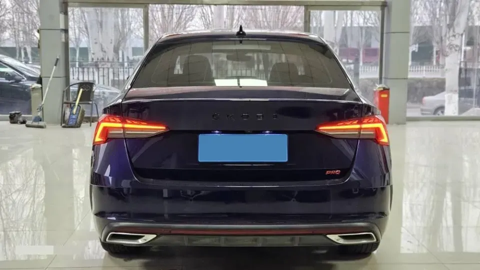 2022 Skoda Octavia 1.4T 150HP L4 7DCT,autocango,china used car exporter,china ev exporter,chinese used car exporter,chinese used ev exporter