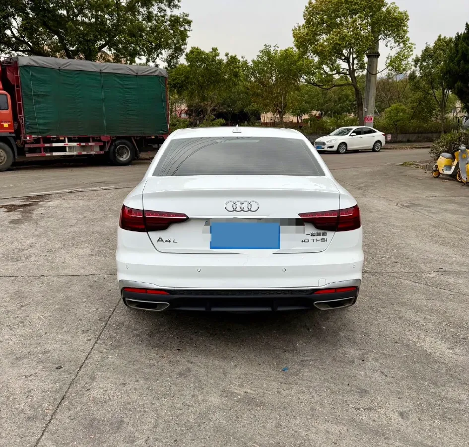 2022 Audi A4L 2.0T 190HP L4 7DCT,autocango,china used car exporter,china ev exporter,chinese used car exporter,chinese used ev exporter