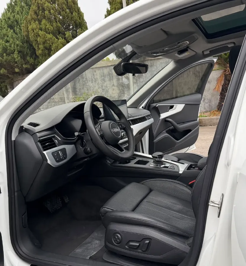 2022 Audi A4L 2.0T 190HP L4 7DCT,autocango,china used car exporter,china ev exporter,chinese used car exporter,chinese used ev exporter