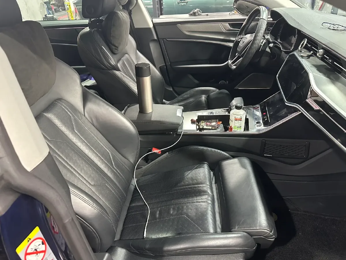 2020 Audi A7 2.0T 190HP L4 7DCT,autocango,china used car exporter,china ev exporter,chinese used car exporter,chinese used ev exporter