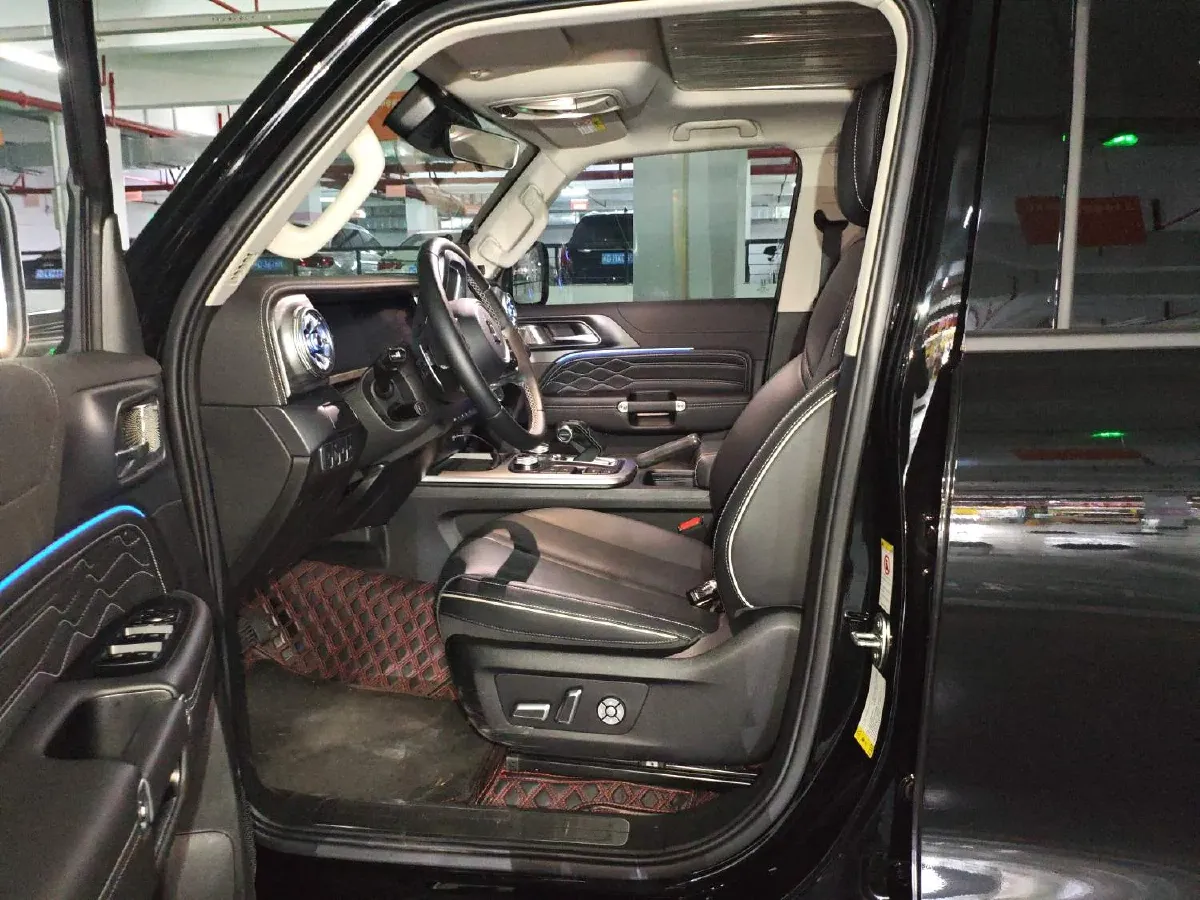 2023 Tank 300 2.0T 227HP L4 8AT,autocango,china used car exporter,china ev exporter,chinese used car exporter,chinese used ev exporter