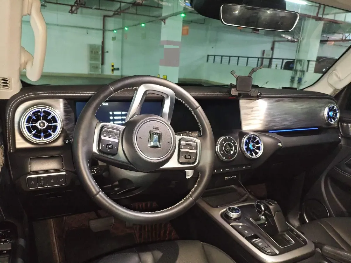 2023 Tank 300 2.0T 227HP L4 8AT,autocango,china used car exporter,china ev exporter,chinese used car exporter,chinese used ev exporter