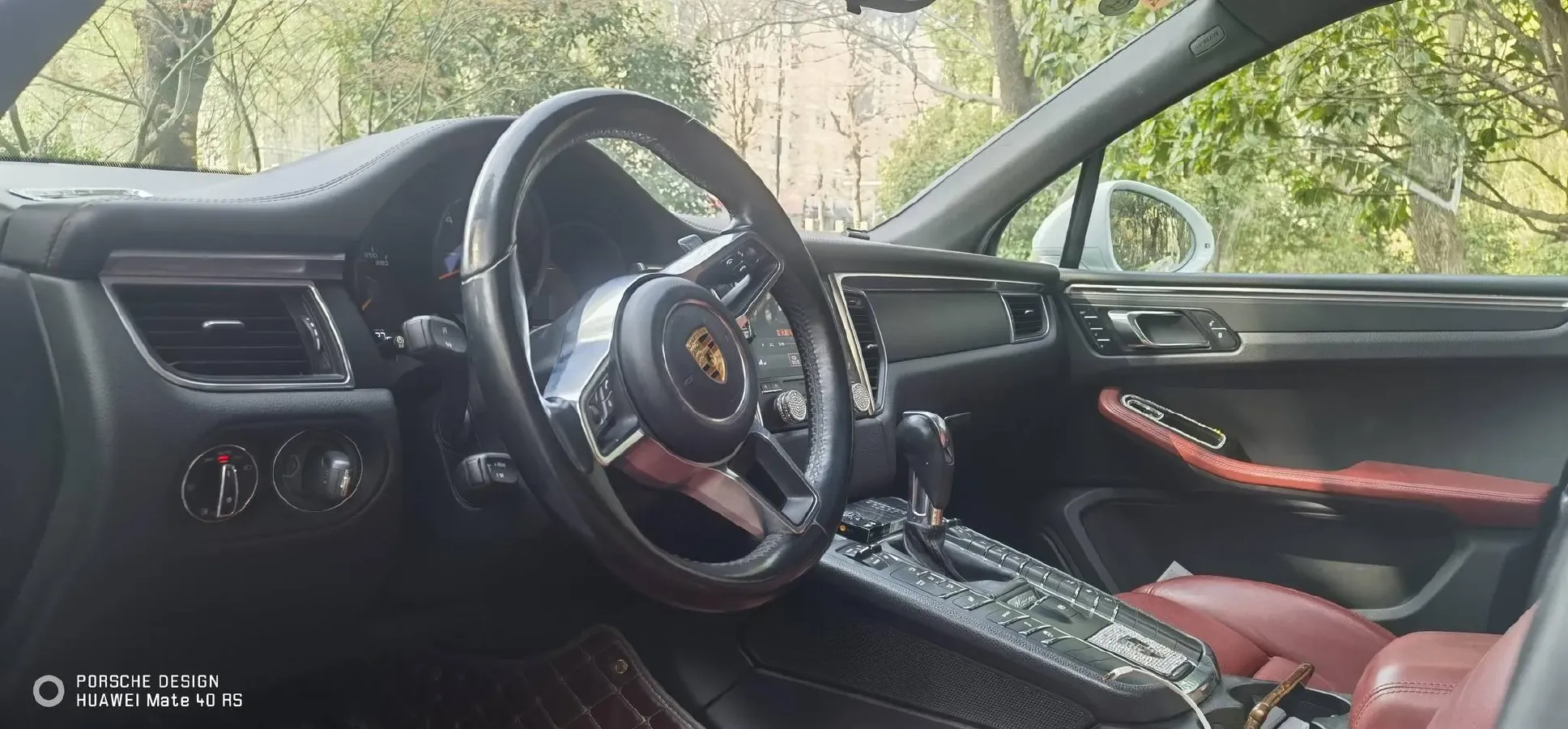 2017 YuTong T7 6.0L 316HP V8 6AT,autocango,china used car exporter,china ev exporter,chinese used car exporter,chinese used ev exporter