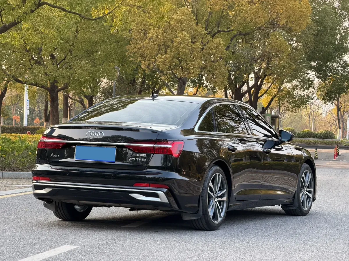 2023 Audi A6L 2.0T 190HP L4 7DCT,autocango,china used car exporter,china ev exporter,chinese used car exporter,chinese used ev exporter