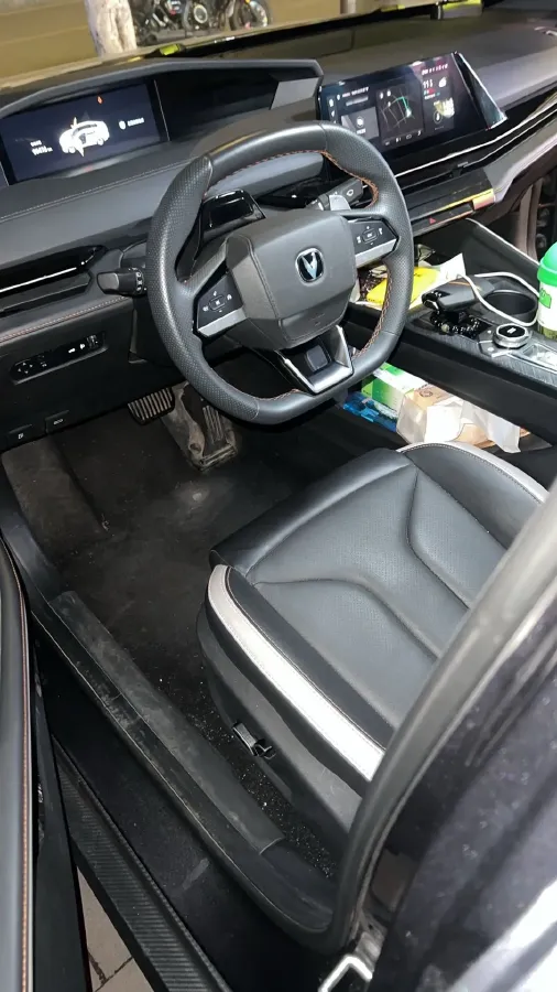 2023 ChangAn UNI-V 1.5T 188HP L4 7DCT,autocango,china used car exporter,china ev exporter,chinese used car exporter,chinese used ev exporter