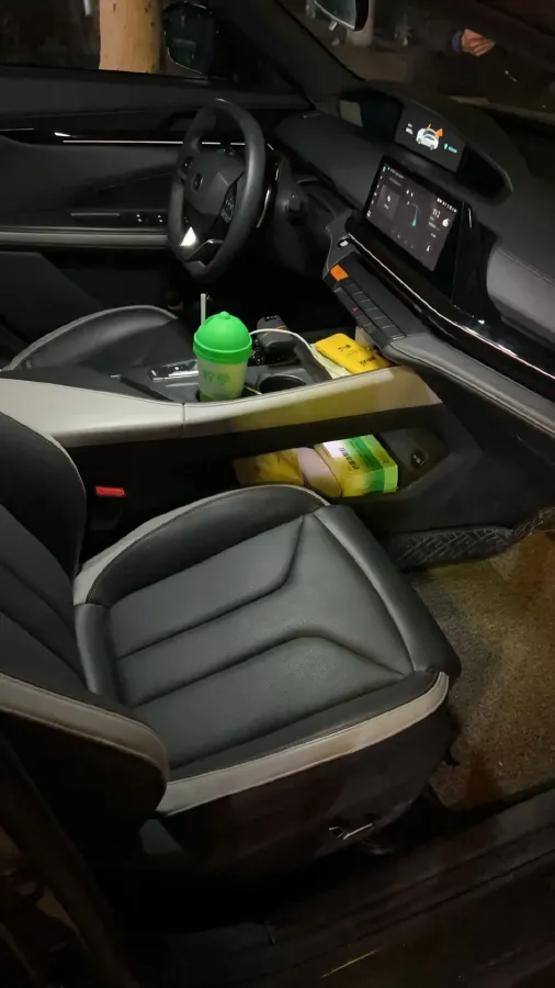 2023 ChangAn UNI-V 1.5T 188HP L4 7DCT,autocango,china used car exporter,china ev exporter,chinese used car exporter,chinese used ev exporter