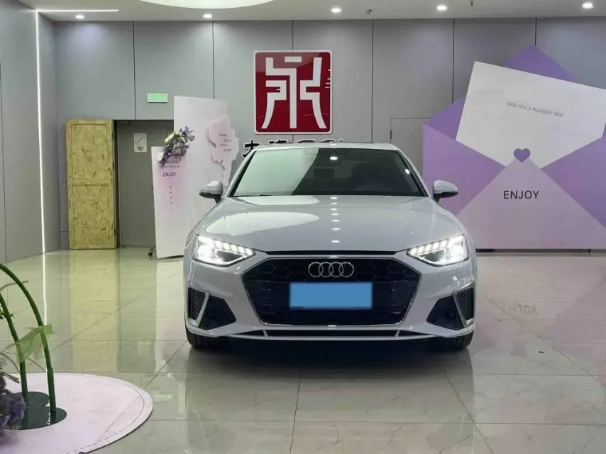 2023 Audi A4L 2.0T 190HP L4 7DCT,autocango,china used car exporter,china ev exporter,chinese used car exporter,chinese used ev exporter