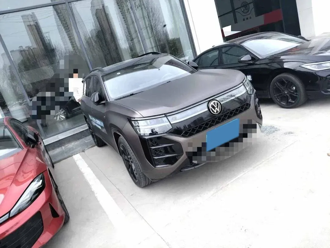 2025 Volkswagen Teramont 2.0T 272HP L4 7DCT,autocango,china used car exporter,china ev exporter,chinese used car exporter,chinese used ev exporter