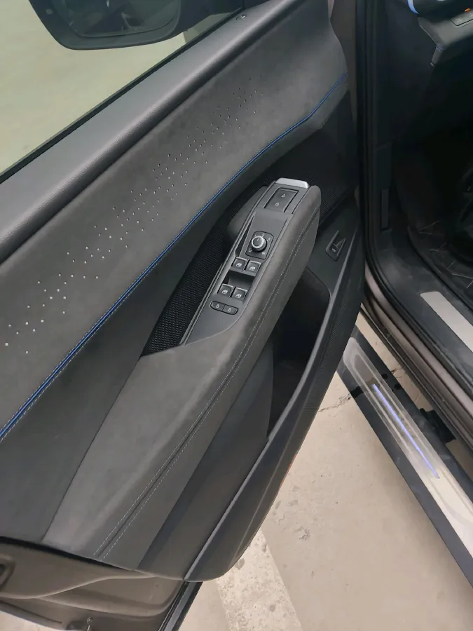 2025 Volkswagen Teramont 2.0T 272HP L4 7DCT,autocango,china used car exporter,china ev exporter,chinese used car exporter,chinese used ev exporter