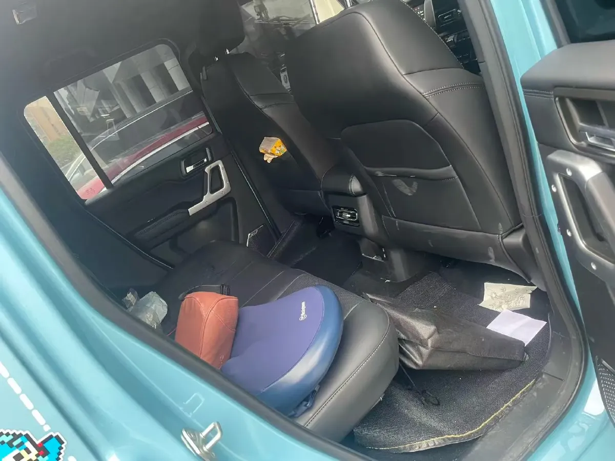 2025 212 212 T01 2.0T 252HP L4 8AT,autocango,china used car exporter,china ev exporter,chinese used car exporter,chinese used ev exporter